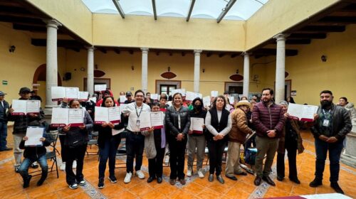 50 historias de superación: Tlaxcaltecas culminan su formación básica con respaldo del ITEA