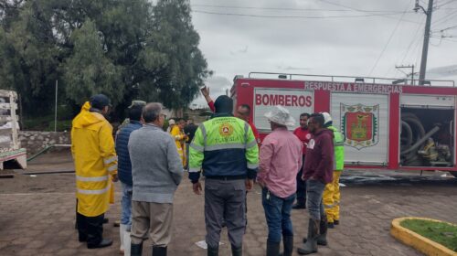 CEPC atiende desbordamiento de jagüey en el municipio de Benito Juárez