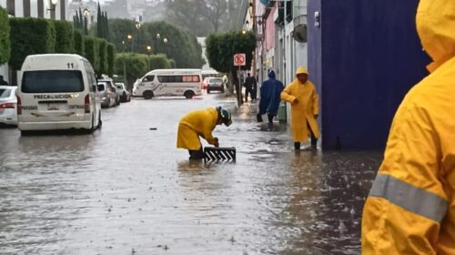 Da gobierno municipal respuesta ante efectos de fuerte lluvia y granizo en la capital