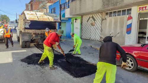 Blanca Angulo le entra al bacheo: calles Hidalgo y Morelos ya lucen mejor en Chiautempan
