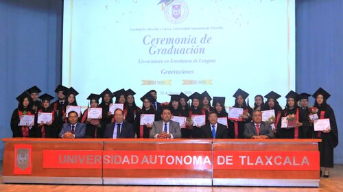 La UATx celebra la graduación nuevos profesionistas en Enseñanza de Lenguas