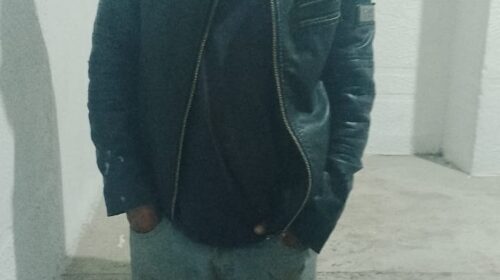 Aseguran vehículo con reporte de robo y detienen a una persona armada en Tlaxco