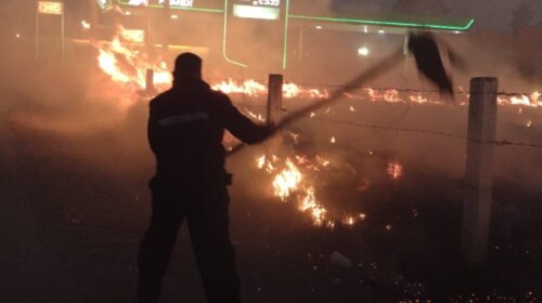Se atiende y controla incendio de pastizal en San Francisco Yancuitlalpan