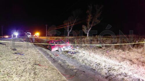 Dos personas mueren y al menos tres resultan lesionadas tras choque, en Calpulalpan