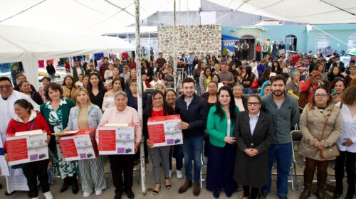 Salvador Santos entrega nueva ambulancia, unidad dental y apoyos a mujeres para el fortalecimiento de su economía