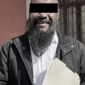 Vinculan a proceso a dirigente transportista por presunta venta irregular de concesiones