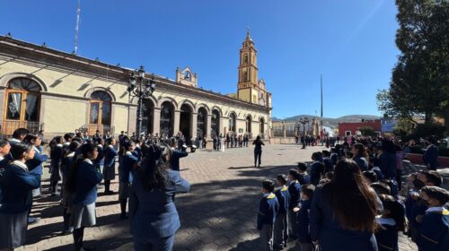 “Amar a México es servirlo con responsabilidad y pensar siempre en el Bienestar colectivo”: Diana Torrejón