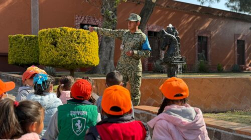 En Tlaxco la educación cívica y amor a la patria, se fortalece en alumnos