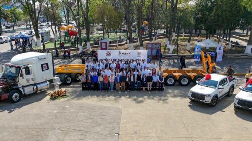 Javier Rivera entrega maquinaria de 2.8 mdp para fortalecer a la Capama