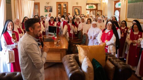 Comparte gobierno de Huamantla riqueza cultural y religiosa con madres adoratrices perpetuas