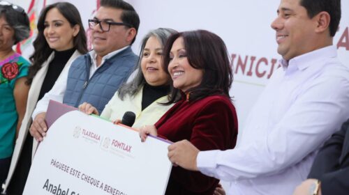 Entrega gobernadora 65 créditos del Fomtlax; generan bienestar para 200 familias