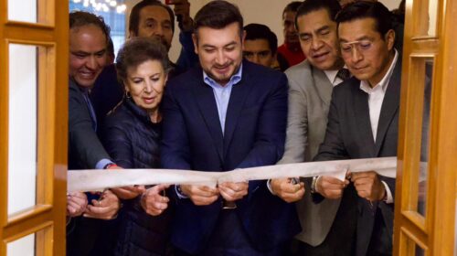 Impulsa Salvador Santos muestra permanente de obras periodísticas y taurina de la UPET