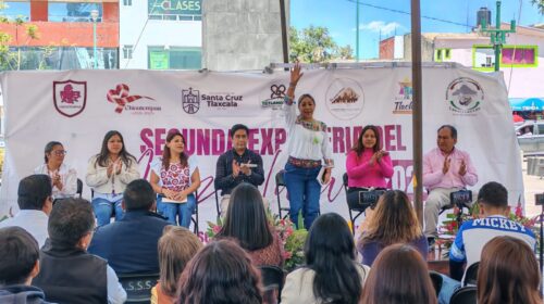 Presidenta de Tetlanohcan reconoce la labor de quienes preservan el maíz nativo en Expo Feria de Chiautempan