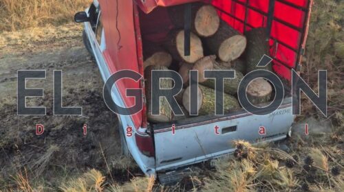 Operativo contra tala clandestina desata enfrentamiento y deja patrullas vandalizadas, en Papalotla