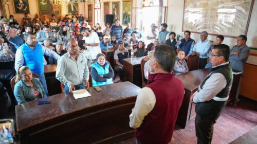 Alcalde Alfonso Sánchez García atiende a vecinas y vecinos de la comunidad de Acuitlapilco