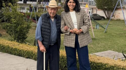 Diana Torrejón agradeció la generosidad de “Manuelito” Arroyo, tras la donación de predio para DIF municipal