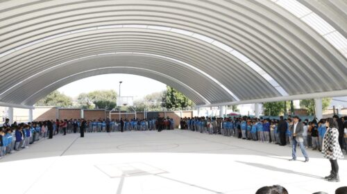 800 estudiantes estrenan instalaciones de la primaria Emiliano Zapata