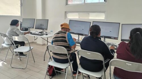 Abuelitos de Chiautempan aprenden tecnología; Blanca Angulo invita a aprovechar clases gratuitas