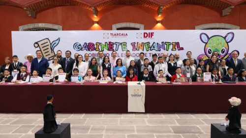 Celebra Tlaxcala junta de gabinete información en Palacio de Gobierno