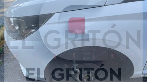 Aprovecharon la madrugada y lo dejaron en tabiques: ladrones desvalijan auto en Apizaco