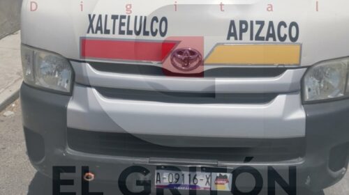 Delincuentes levanta a chofer y se roba colectiva en Apizaco; lo abandonan entre milpas