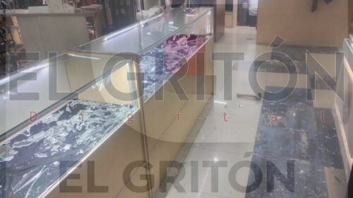 En segundos vacían joyería en pleno centro de Chiautempan; golpe supera los 300 mil pesos