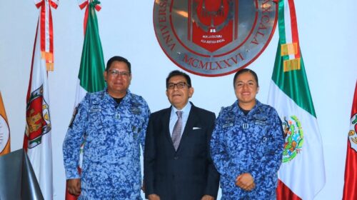 La UATx abre espacio de diálogo sobre seguridad nacional y bienestar social