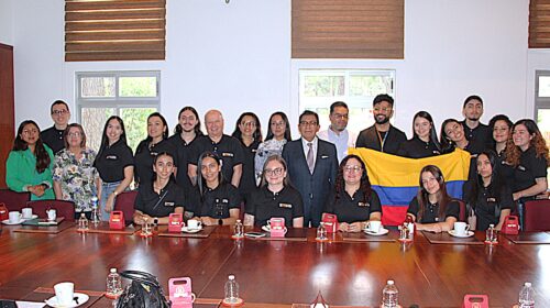 FCDH-UATx construye redes que fortalecen el compromiso con las familias