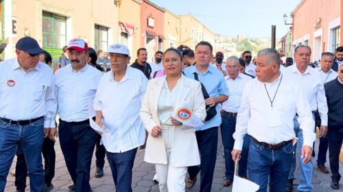 Con paso firme en el corazón de Tlaxcala, Ana Lilia Rivera camina junto a la clase trabajadora