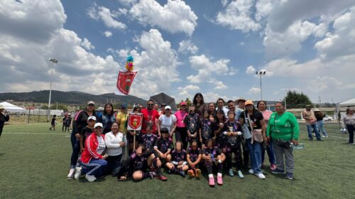 ¡Tlaxco se llenó de futuros cracks! Más de 400 niñas y niños hicieron vibrar el Estatal de Futbolito Bimbo 2026 rumbo al regional