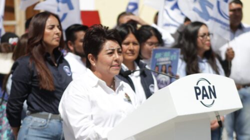 ¡El PAN mueve ficha en Huamantla! Gaby Escamilla, esposa de Jorge Jasso, levanta la mano por la alcaldía