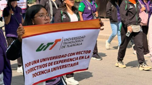 Con gritos de “¡Fuera Lenin Calva!”, trabajadores de la UTT marchan en #Tlaxcala; denuncian despidos, abusos e irregularidades