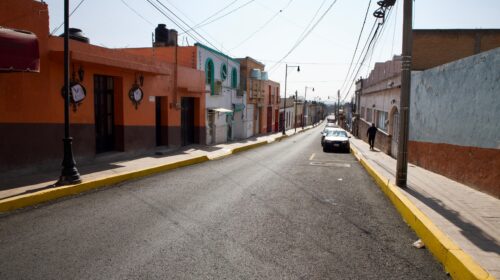 Huamantla continúa mejorando sus vialidades con la rehabilitación de la calle Abasolo
