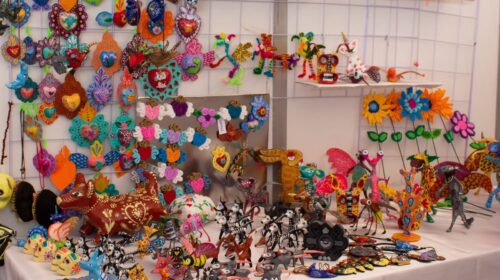 Javier Rivera impulsa a artesanos de Apizaco con Expo Venta por el Día del Artesano