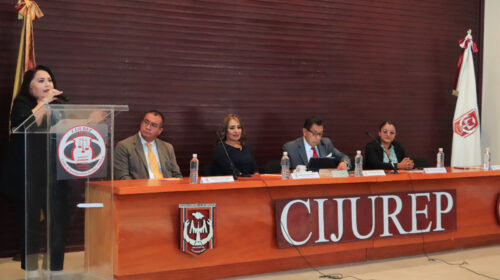 Consolida la UATx espacios de reflexión e investigación para atender problemáticas sociales