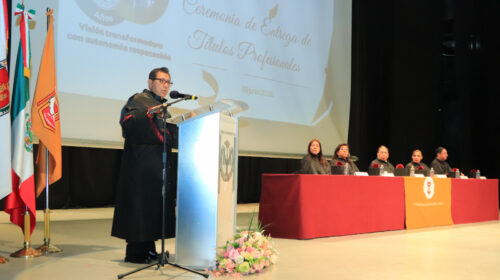 Entrega la UATx 545 títulos de licenciatura, especialidad, maestría y doctorado