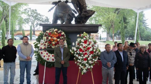 Apizaco rinde homenaje a Rodolfo Rodríguez “El Pana” en su X aniversario luctuoso 