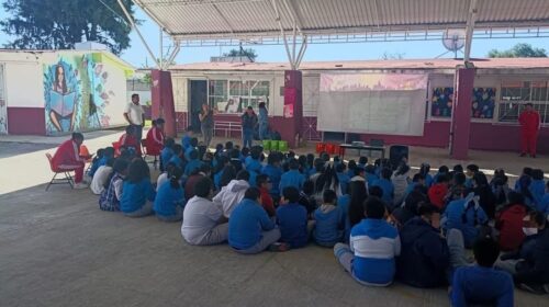 Benjamín Atonal Conde impulsa educación ambiental en Totolac con pláticas sobre separación de residuos