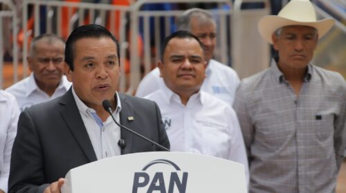 Juan Manuel Rivera se registra en “Ahora te toca a ti” del PAN y levanta la mano por la presidencia municipal de Calpulalpan