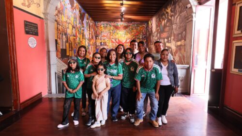 Premia Gobierno estatal entusiasmo mundialista de tlaxcaltecas con playeras de la Selección Mexicana 