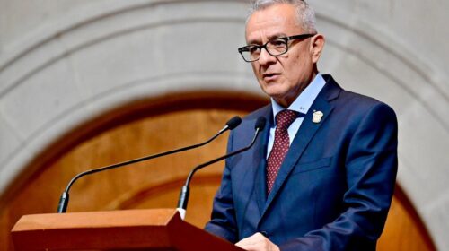 ¿Cansados de los mismos de siempre? Ni él, ni ella. tlaxcaltecas y morenistas ponen los ojos en Óscar Flores para la gubernatura 2027