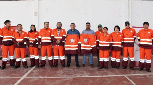 Idelfonso Carro Roldán refuerza servicios municipales en Panotla con entrega de uniformes al personal de limpieza y mantenimiento