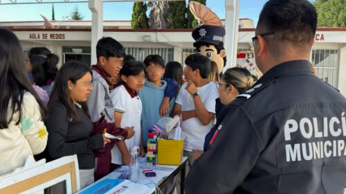 Lleva Smdif de Tlaxcala carrusel de servicios a estudiantes en La Joya para fortalecer entornos seguros y libres de violencia 