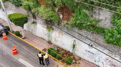Protección Civil de Tlaxcala atiende reporte por desprendimiento de revestimiento en San Isidro