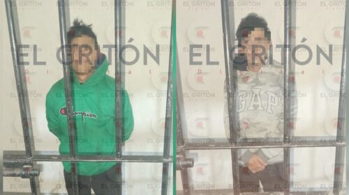 Policía Estatal Tlaxcala detiene a dos roba autos poblanos tras persecución y recupera camioneta robada
