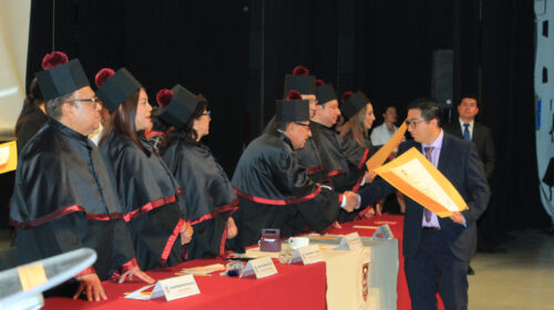 La UATx fortalece su legado con la entrega de 776 títulos profesionales