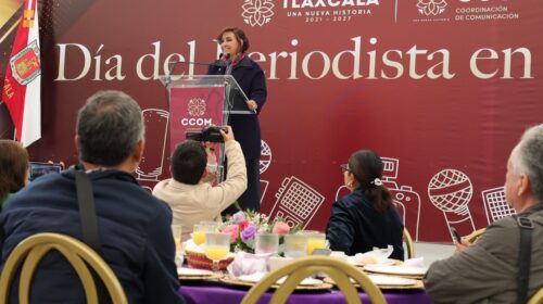 Reconoce gobernadora al periodismo tlaxcalteca como constructor de comunidad y conciencia 