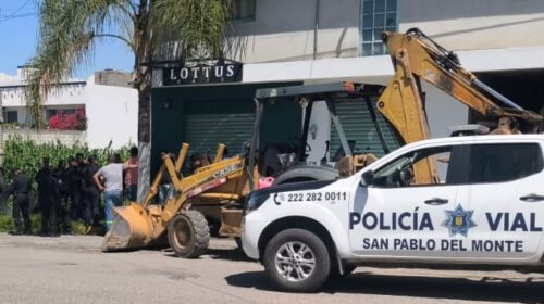 Recuperan retroescavadora en San Pablo del Monte; hay dos poblanos detenidos