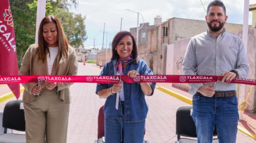 Inaugura gobernadora obras que mejoran la movilidad en Axocomanitla