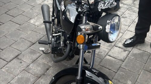 Policía municipal de Tlaxcala despliega operativo ante robo a comercio y asegura posible vehículo implicado
